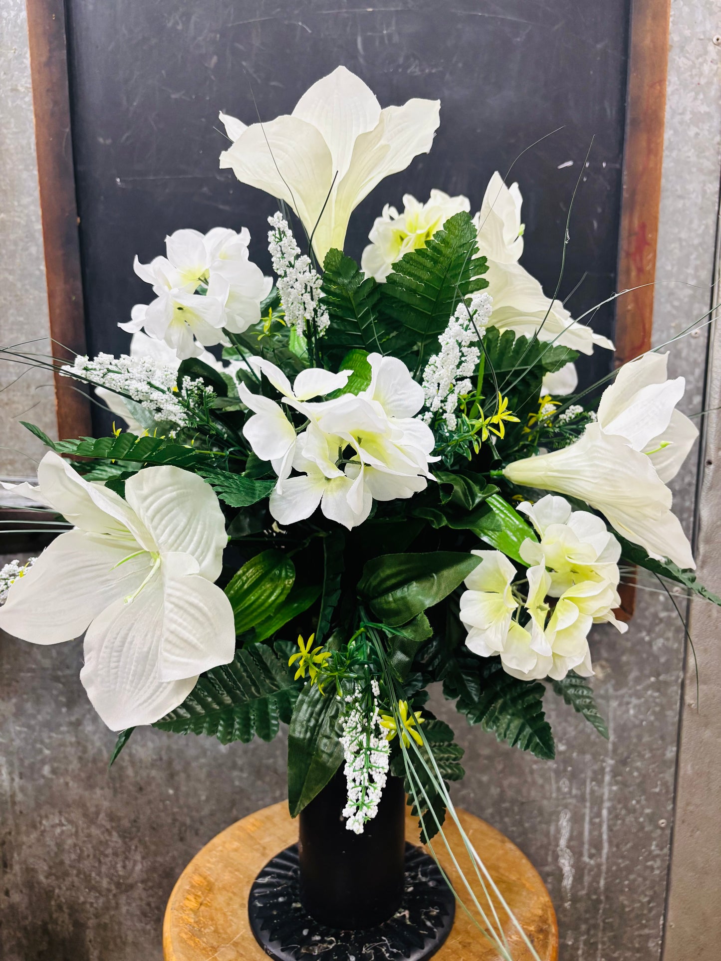 White Trumpet & Hydrangea Silk Vase Insert
