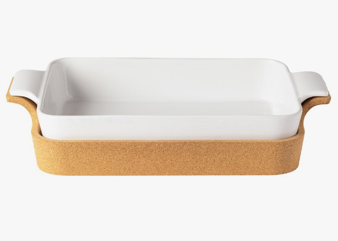 Casafina Rectangular Baker with Cork Tray (16”)