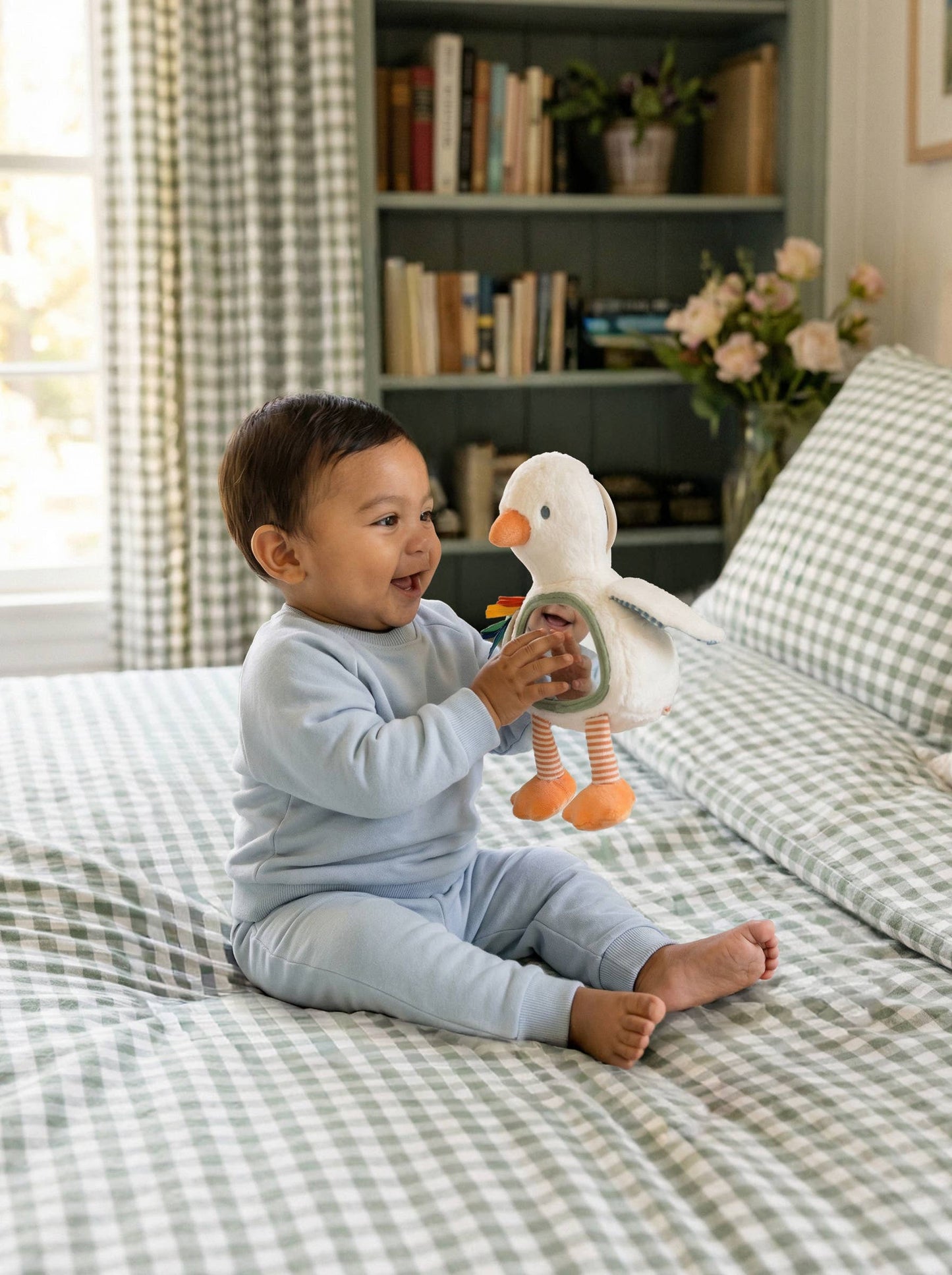 Itzy Ritzy Bitzy Sensory Mirror-Goose