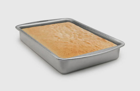 Doughmakers Original Non-Stick
Cake Pan (9x13)