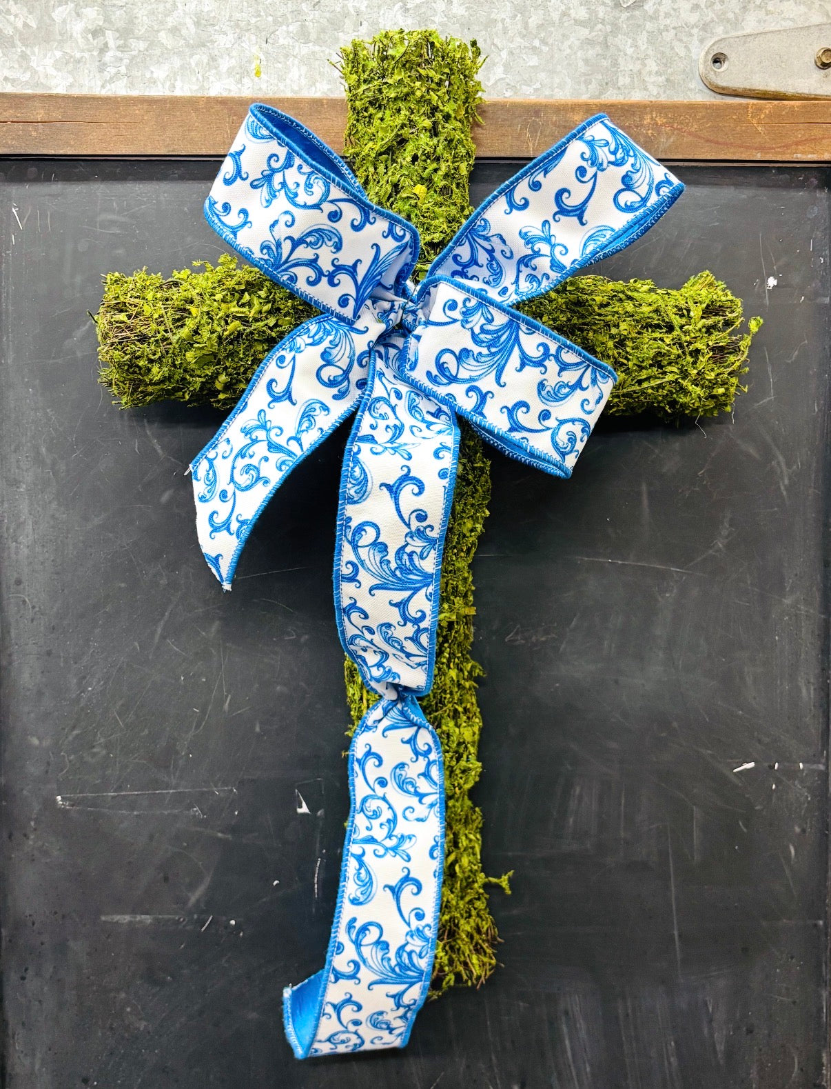 Moss Cross with Blue & White Bow Chinoiserie