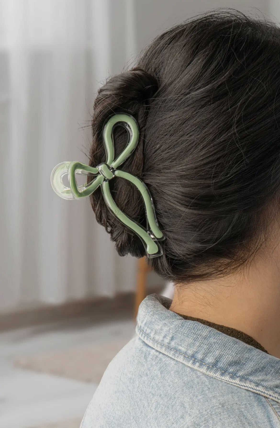 Crush Very Demure Bow Hair Clip