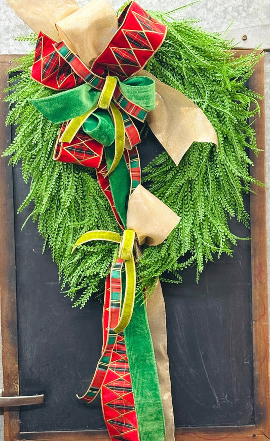 Large Bead Grass Oval Wreath with Christmas Bow