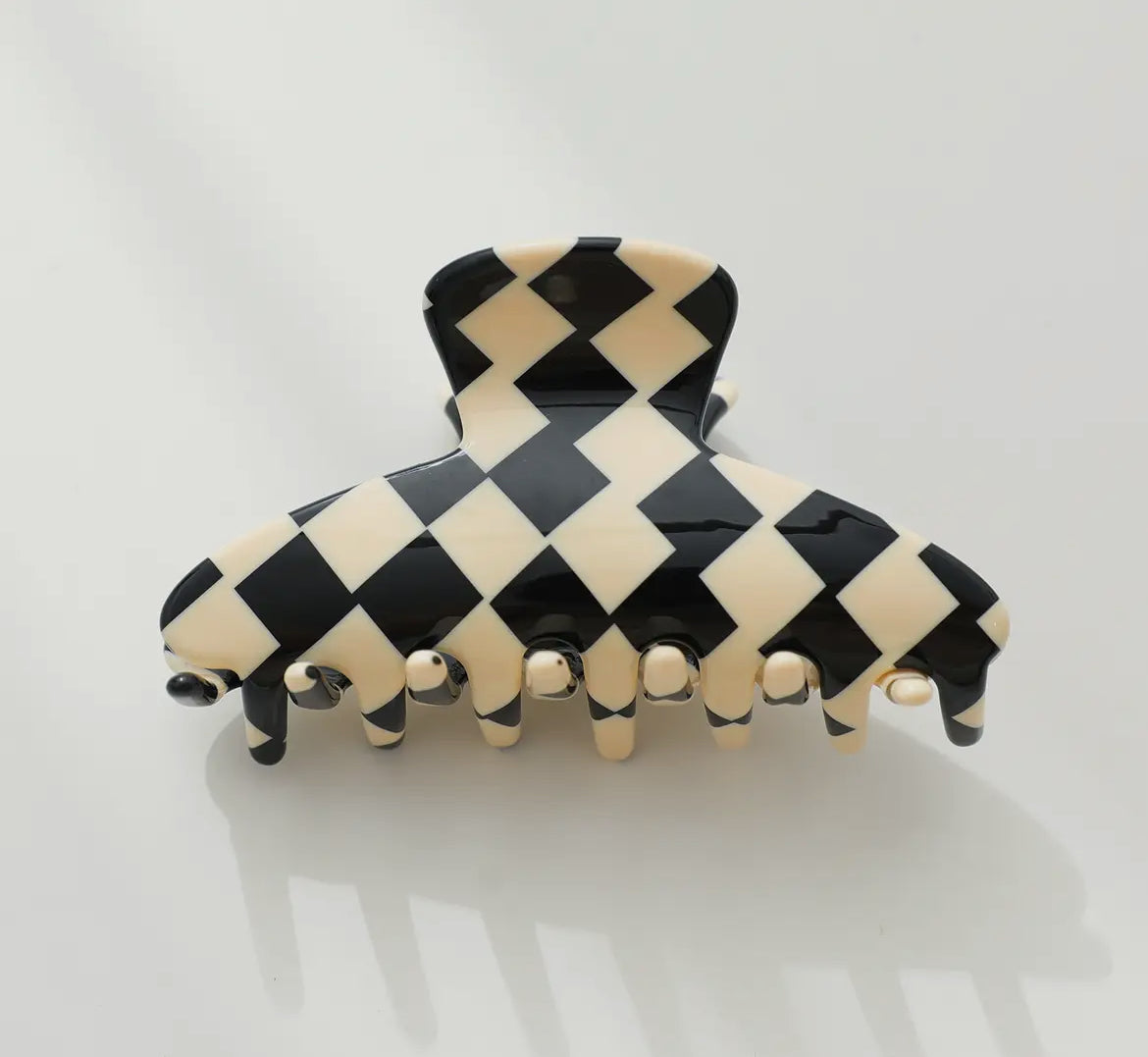 Adorro Checkmate Claw Clip-Adrienne