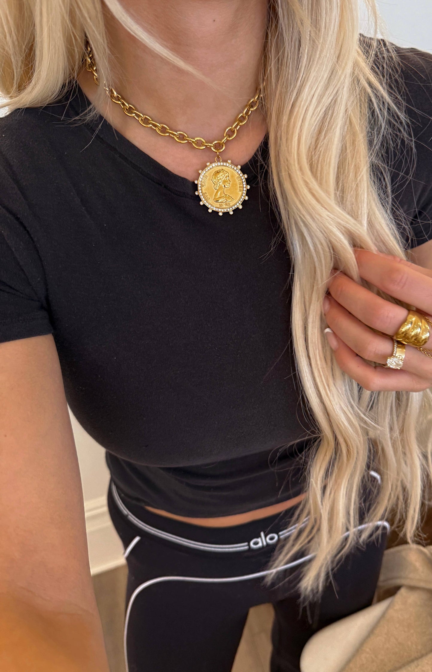 Chan Sutt Pearls Small Coin Necklace